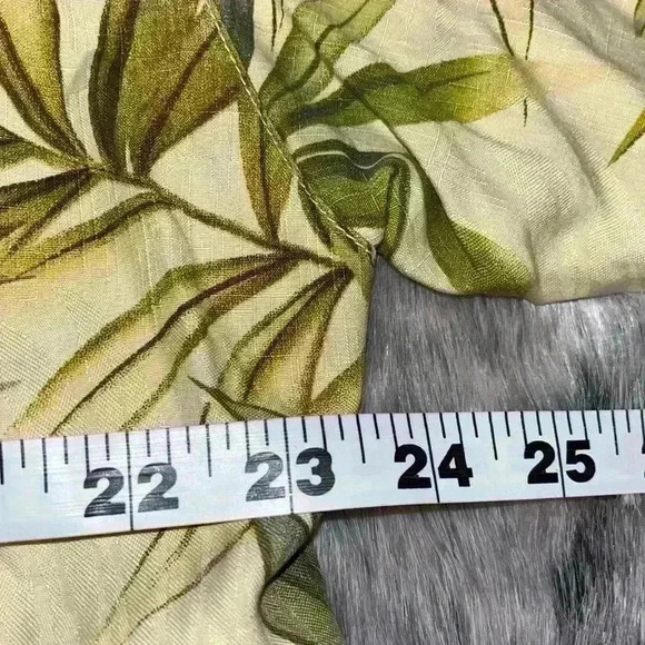 Tommy bahama SILK 100% HAWAIIAN SHIRT SZ XL  TAN GREEN PALM TREE LEAVES - Picture 3 of 5